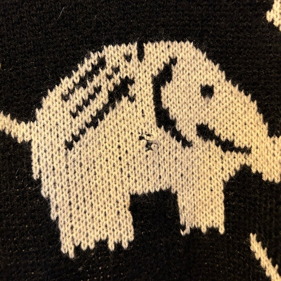 Elephant Sweater - Small Snag - Picture 2 of 2